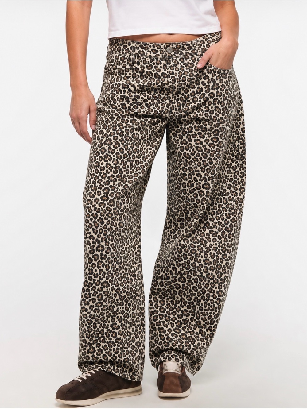 Abercrombie Curve Love Leopard Animal Print Mid-Rise Barrel Jeans Tan 33 NWOT - Picture 2 of 14